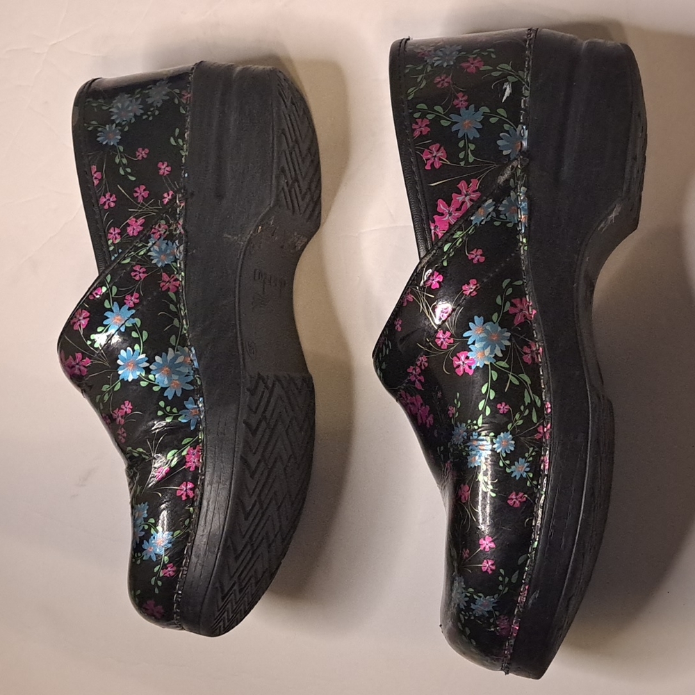 Dansko shoes Size 40